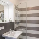 公寓 Westside Arthotel 102 4*